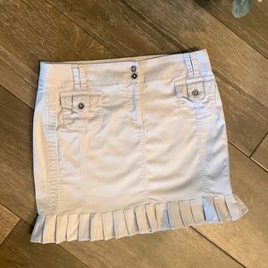 White House black Market light gray skirt sz 4